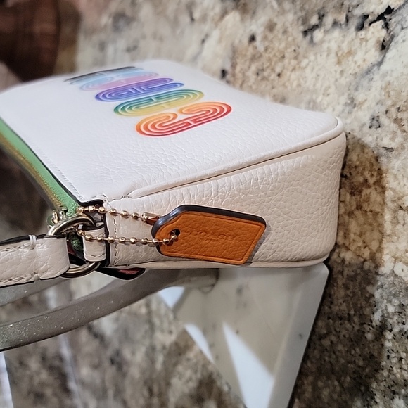 Coach EUC Nolita19 Leather Rainbow Purse or Wristlet LIKE NEW - Picture 3 of 10